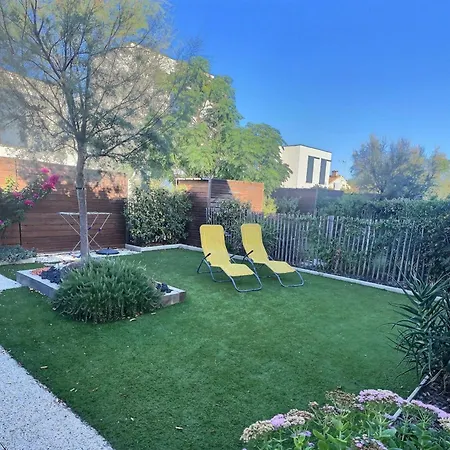 Coquet Pavillon Avec Jardin Et Terrasse Dans A 500m De La * Serignan