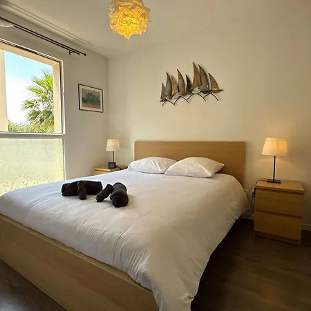 Coquet Pavillon Avec Jardin Et Terrasse Dans A 500m De La بيت للعطل *