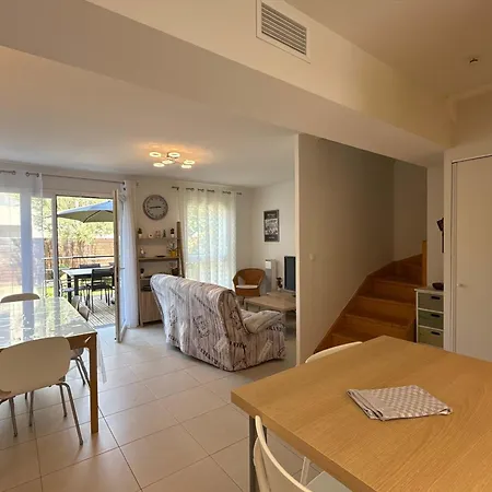Coquet Pavillon Avec Jardin Et Terrasse Dans A 500m De La Tatil Evi *